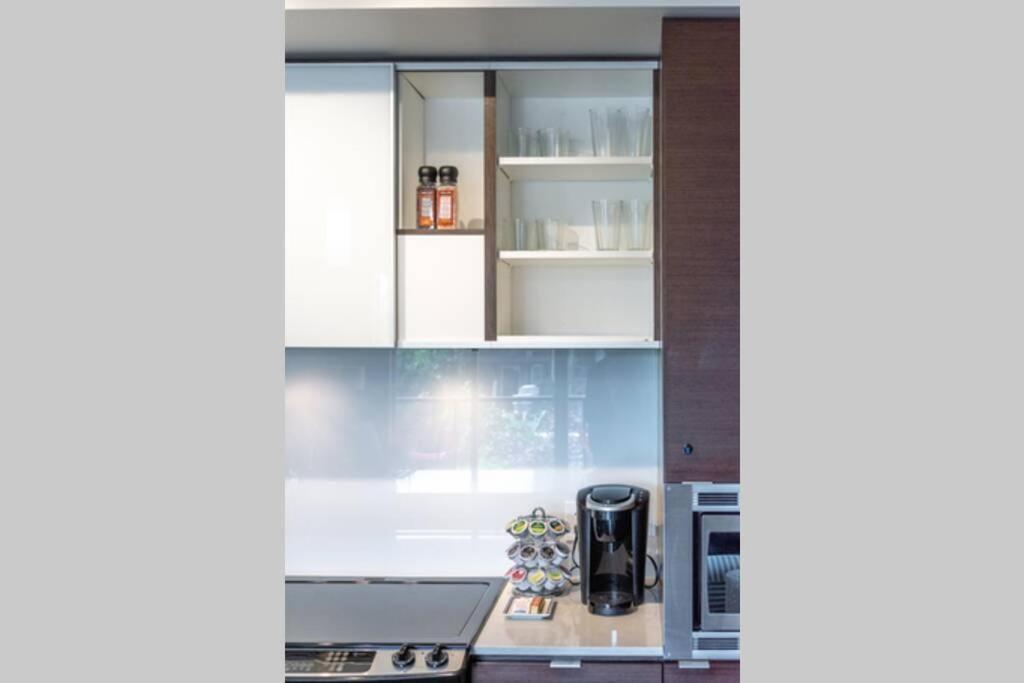 Clean 3Rd Floor Executive 1 Bedroom Apt In Old Town China Town Victoria Exterior foto
