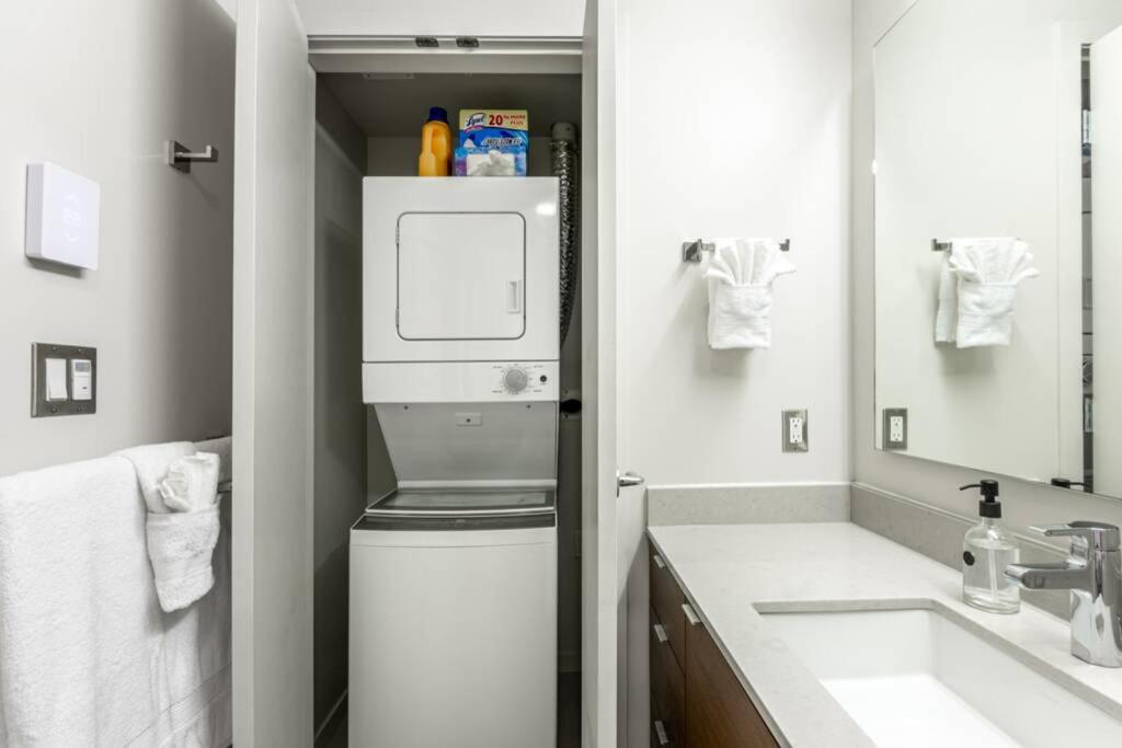 Clean 3Rd Floor Executive 1 Bedroom Apt In Old Town China Town Victoria Exterior foto